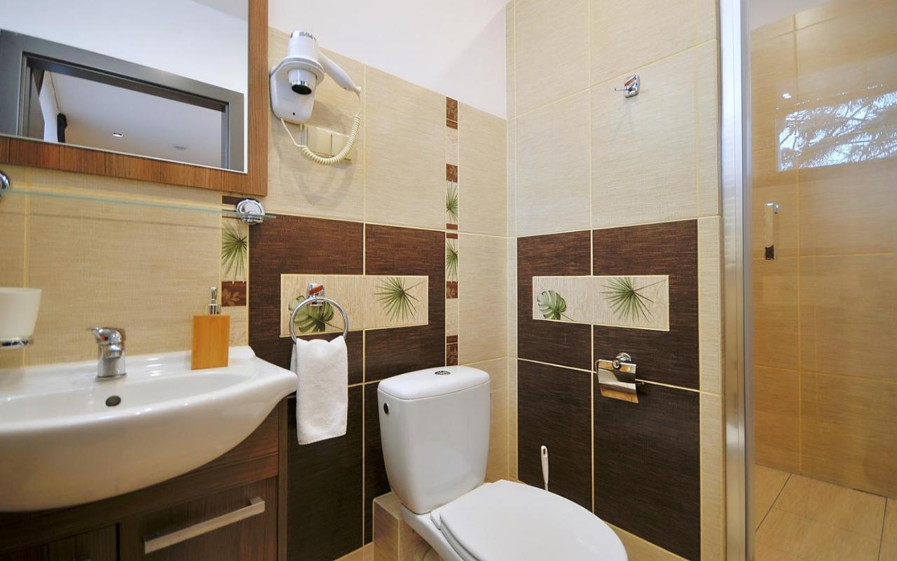 Relax Aparthotel Kolobrzeg Bagian luar foto