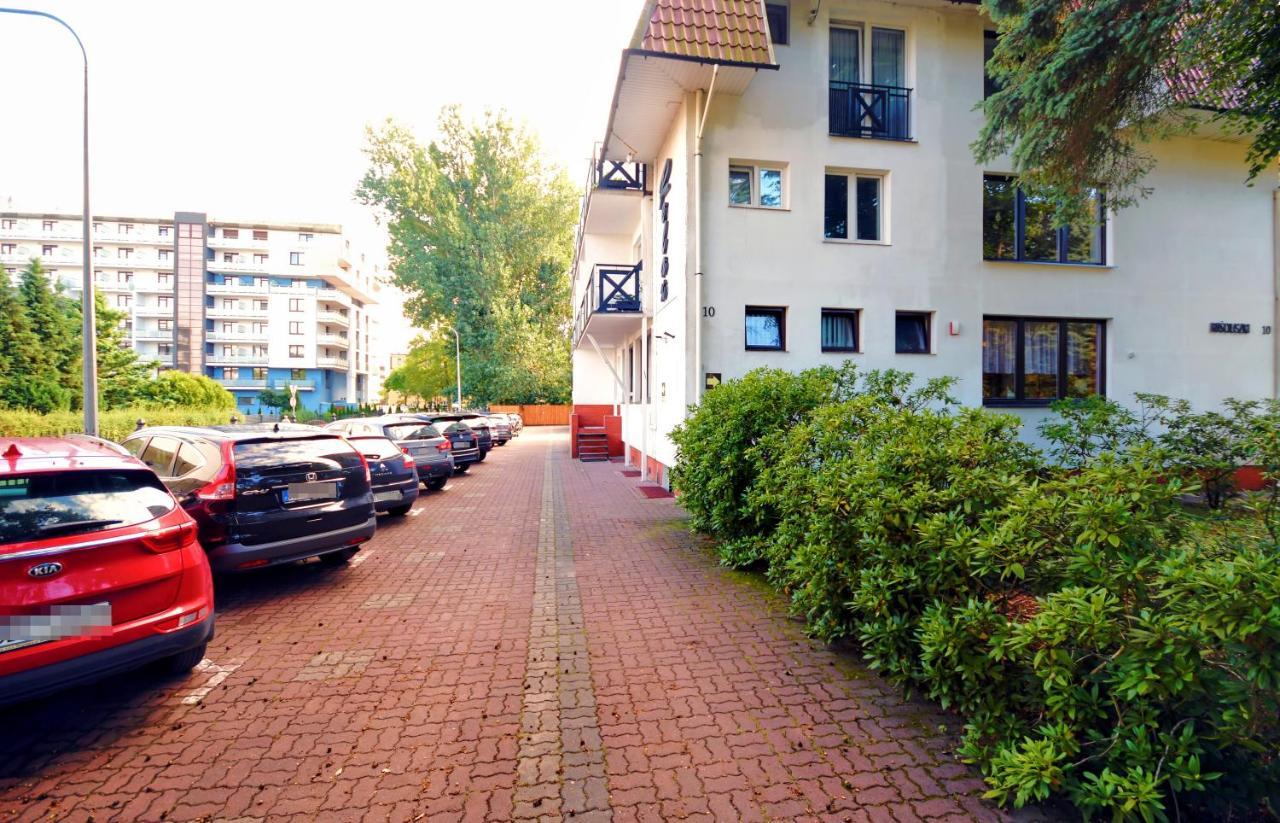 Relax Aparthotel Kolobrzeg Bagian luar foto