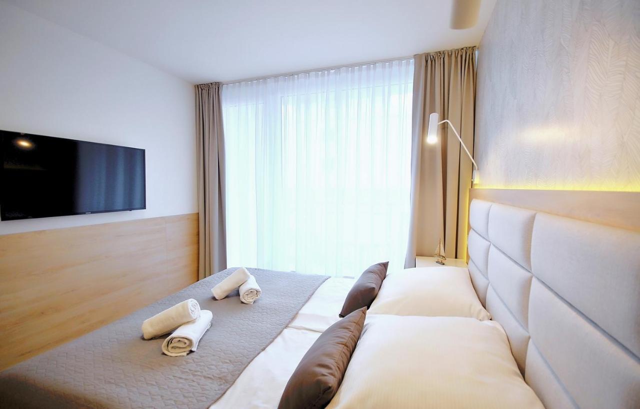 Relax Aparthotel Kolobrzeg Bagian luar foto